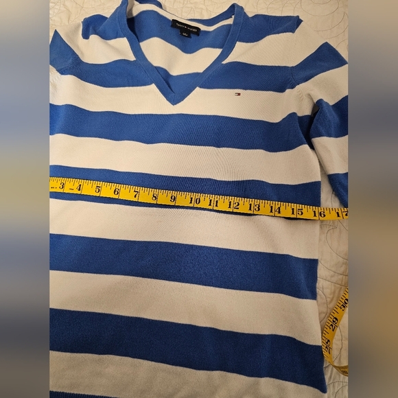 Tommy Hilfiger Blue and White Striped V-Neck Sweater Women's Size Small - Picture 7 of 10